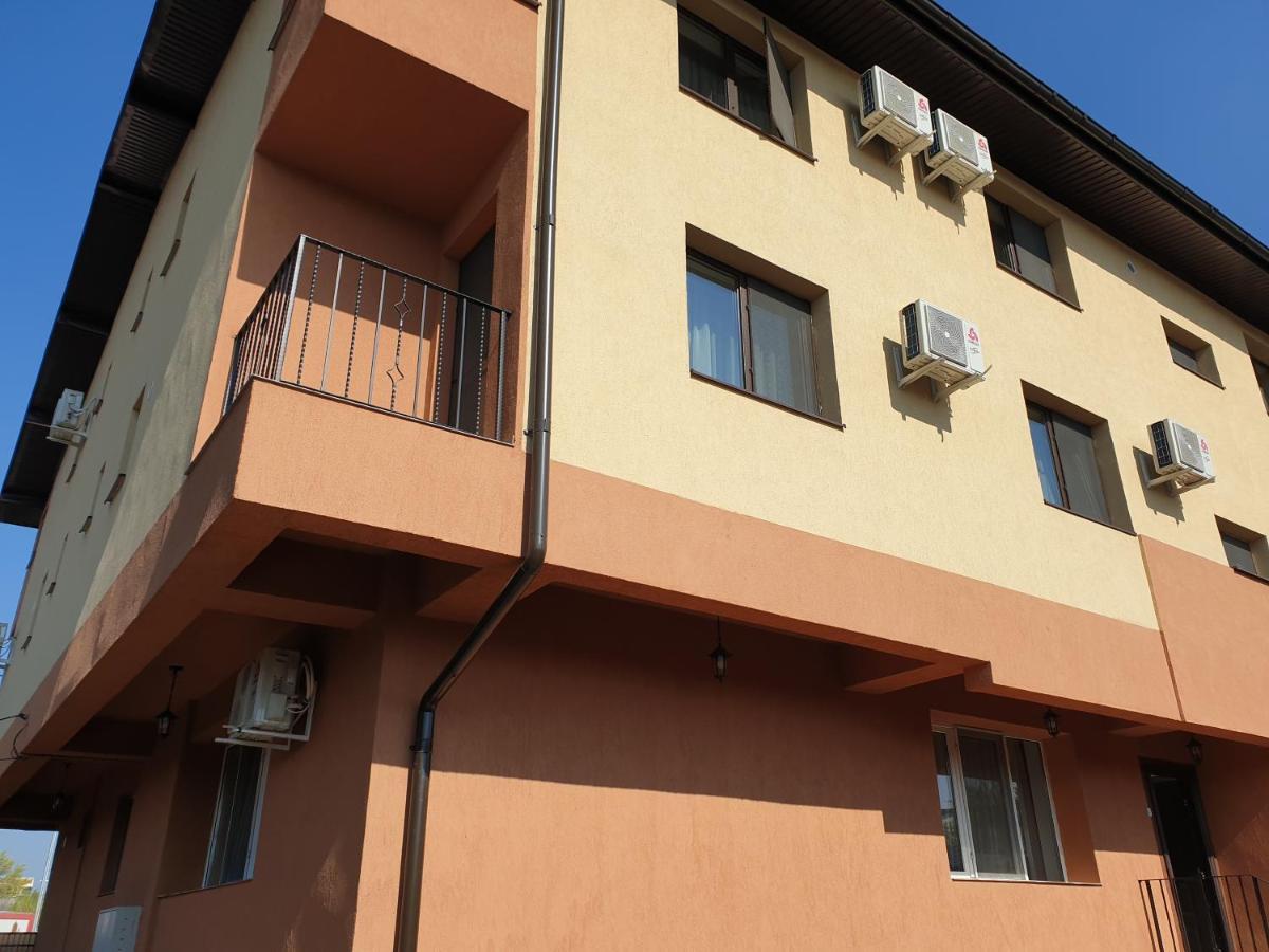 Villa Accommodation Bucureşti Eksteriør bilde