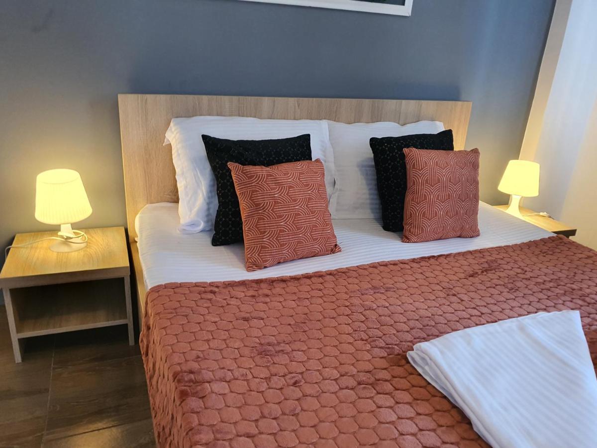 Villa Accommodation Bucureşti Eksteriør bilde