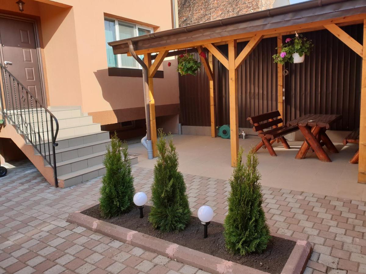 Villa Accommodation Bucureşti Eksteriør bilde
