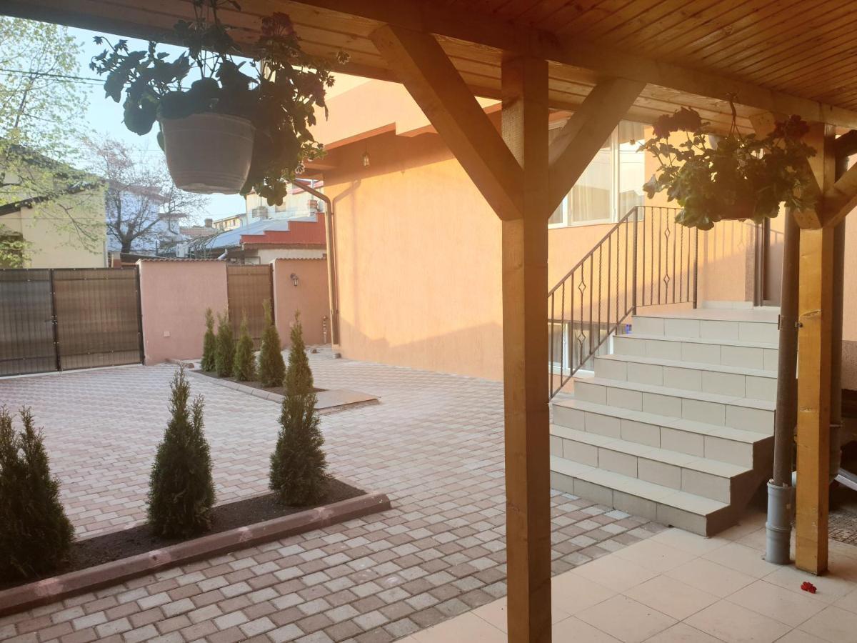 Villa Accommodation Bucureşti Eksteriør bilde