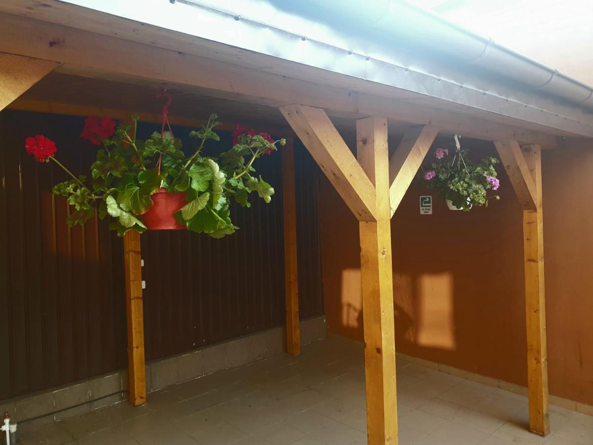 Villa Accommodation Bucureşti Eksteriør bilde